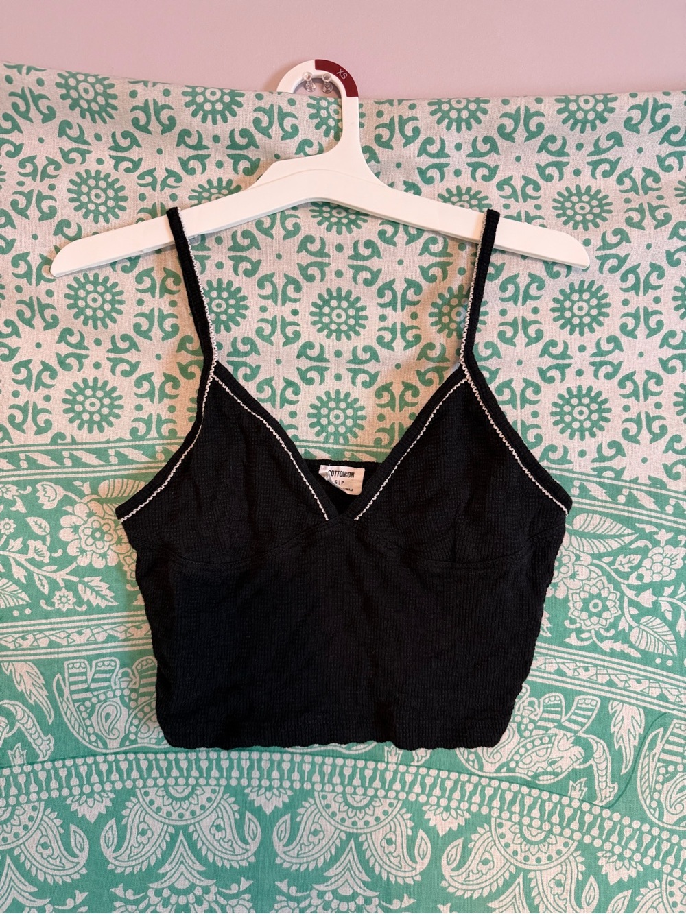 Cotton On - Cropped Black Ribbed Tank Top